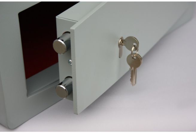 Securikey Euro Vault Key Lock Laptop Safe