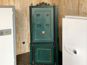 Old Style Safe Old Style Safe