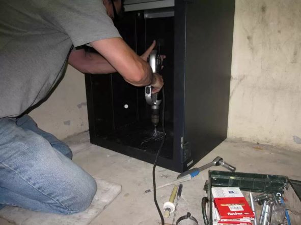 DIY: How to Secure a Safe
